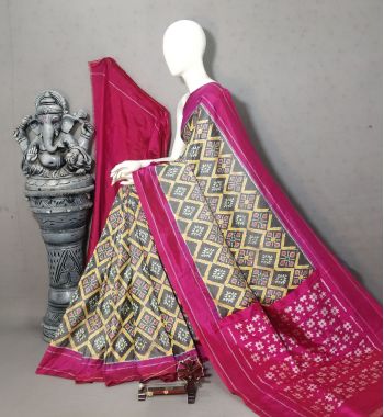 PALUIDSS5F16BSCD40- Ikat silk saree