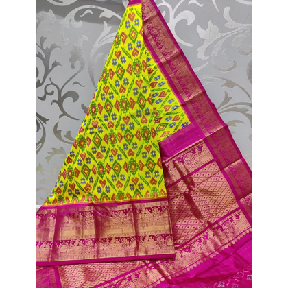 PSVHKBRS4S21FSCD08- Kanchi border Ikat silk saree