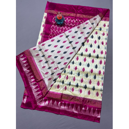 PSSIILWS4V30XZDD09- light weight Ikat silk saree