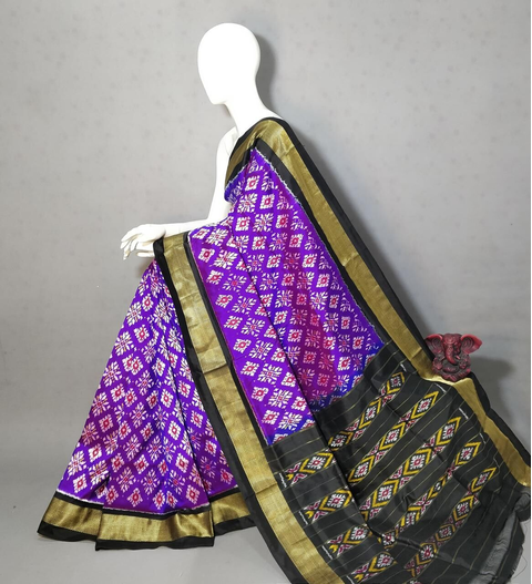 PGMRIDSS4O25BXCD48- Ikat silk saree