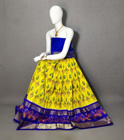 PRIHFSLG4D25SZCD14- Free Size Ikat Silk Lehenga