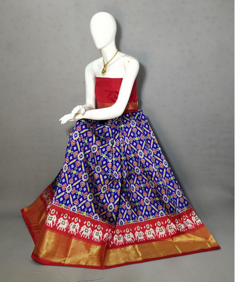 PRIHFSLG4D25SZCD17- Free Size Ikat Silk Lehenga