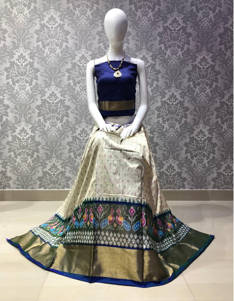 PLXHFSLG4V29SZCC15- Free Size Ikat Silk Lehenga