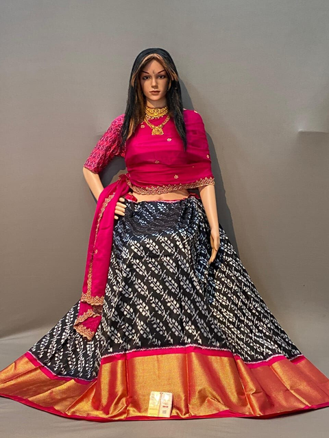 PSSIFSLG4V05SZCD04- Free Size Ikat Silk Lehenga