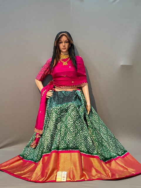 PSSIFSLG4V05SZCD30- Free Size Ikat Silk Lehenga