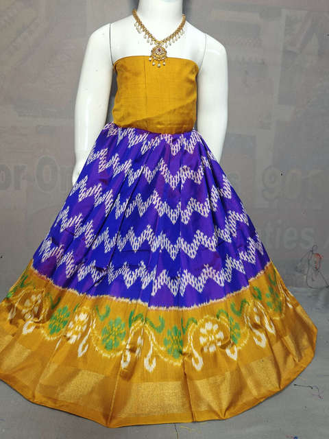 PGMRZSLG4D24IBDC32- Zero size Ikat silk lehenga