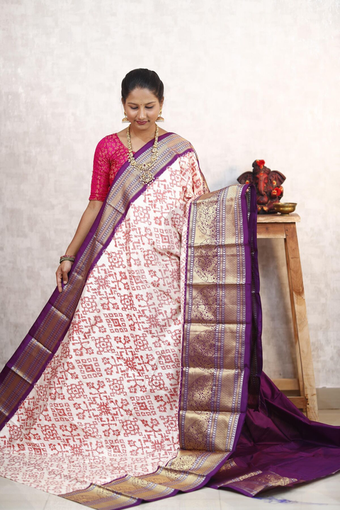 PSTHKBRS4V09FSDC01- Kanchi border Ikat silk saree