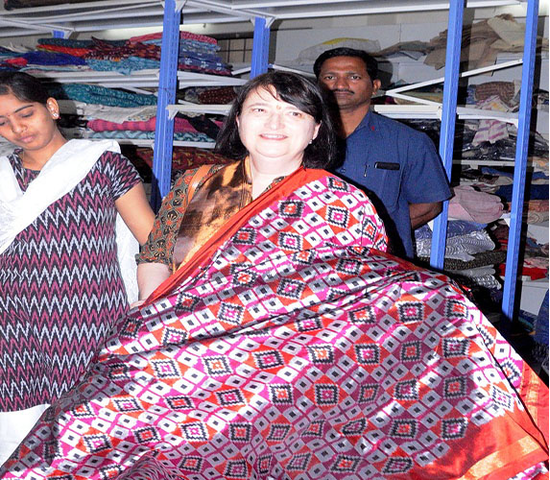 Pochampally weaves artistic masterpieces: US Consul General