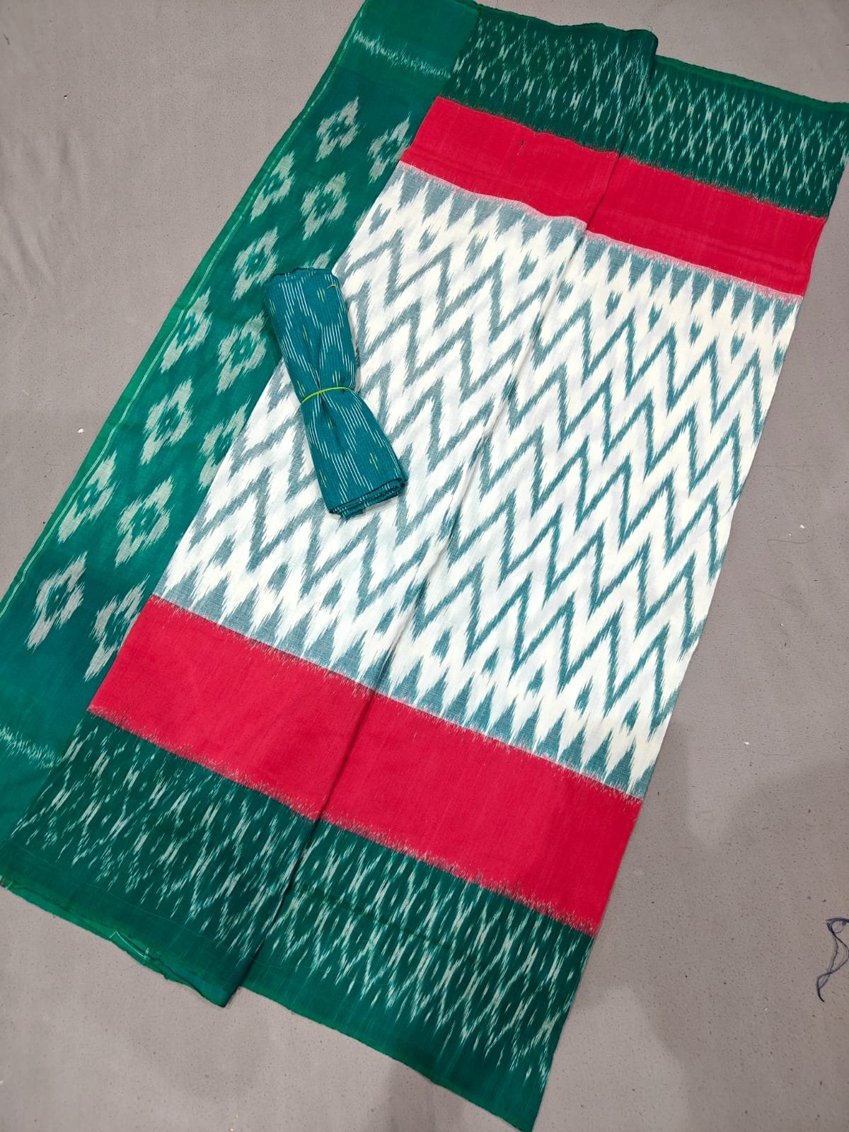 Cotton Saree - PGMRY29-ICTSDZDCD-16