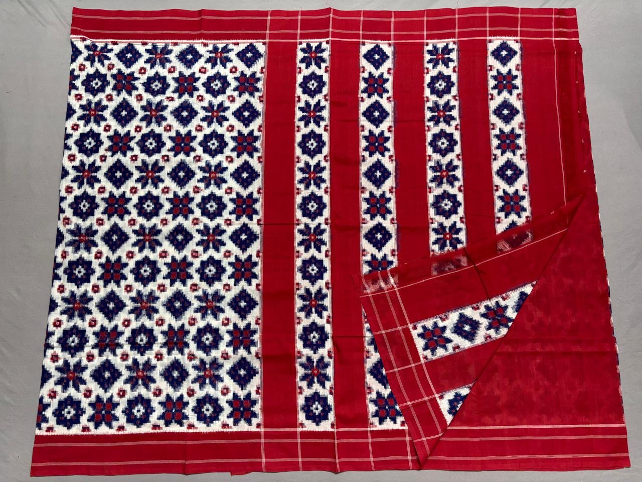Cotton Saree - PSSIL12-DICSCSBDC-08
