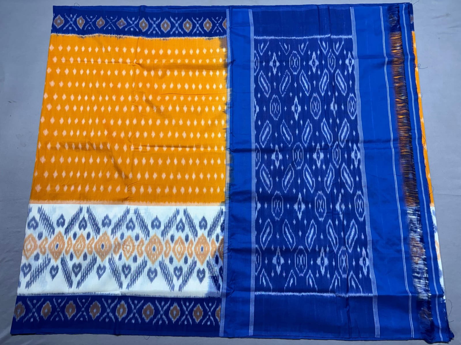 Cotton Saree - PSSIS23-ICTSDZEDC-36