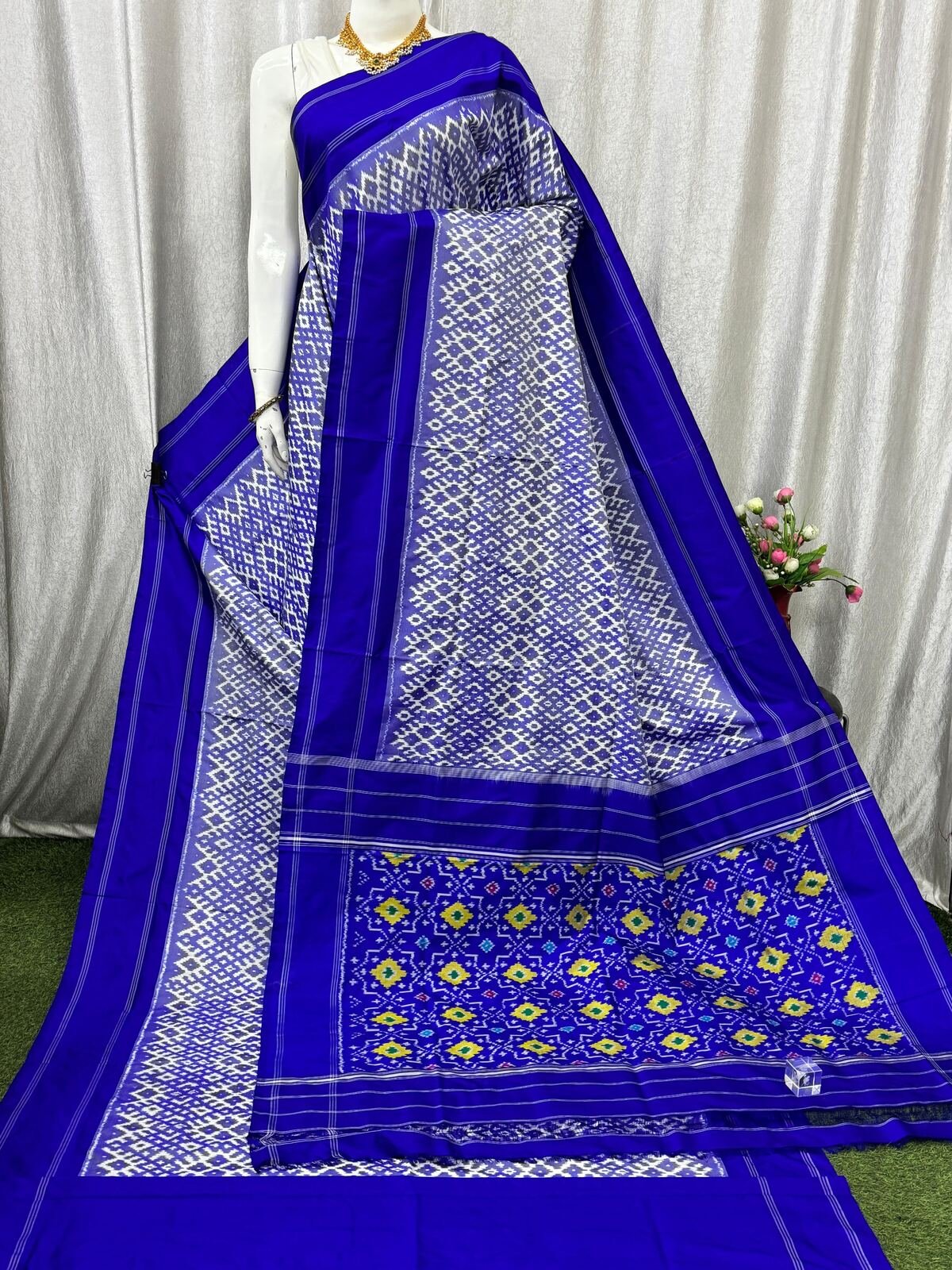 Designer Ikat - PASKY23-IDSSCNECD-01