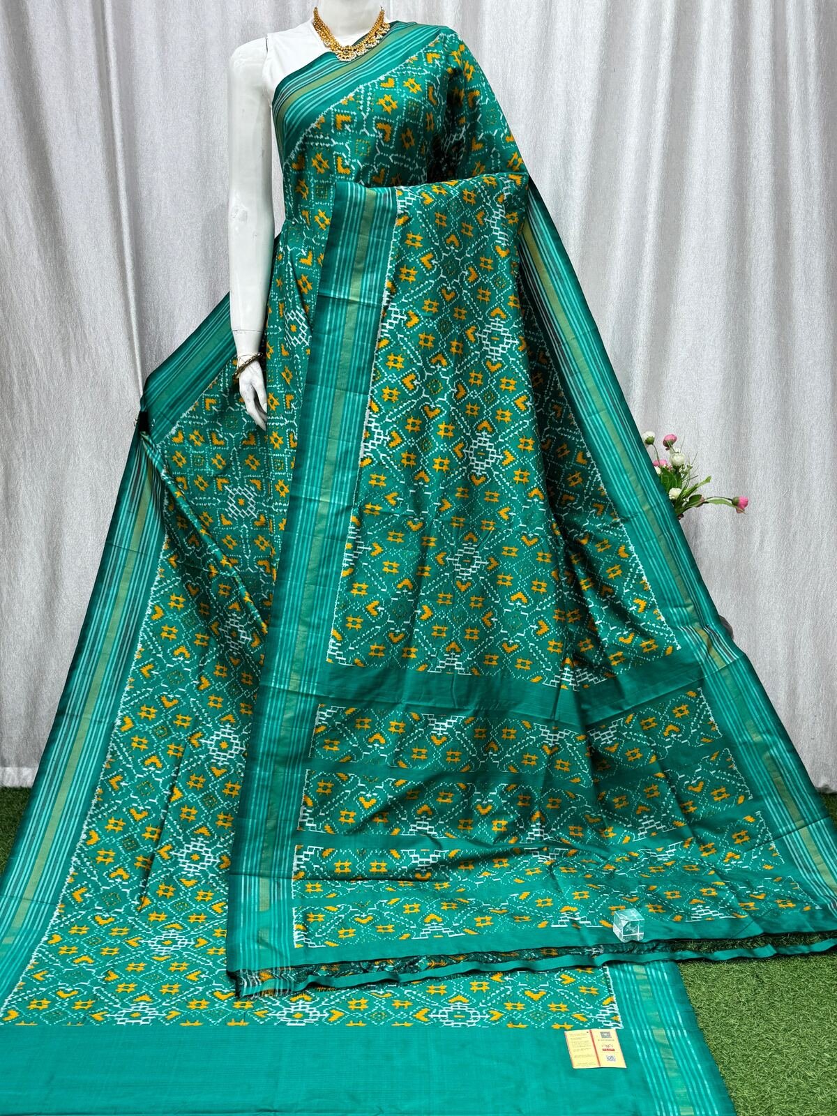 Designer Ikat - PASKY23-IDSSCNECD-16