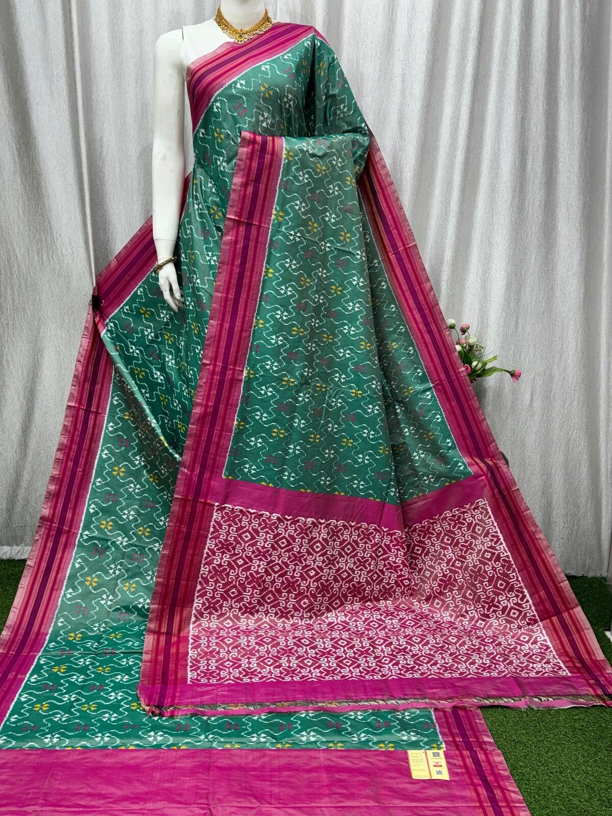Designer Ikat - PASKY23-IDSSCNECD-25