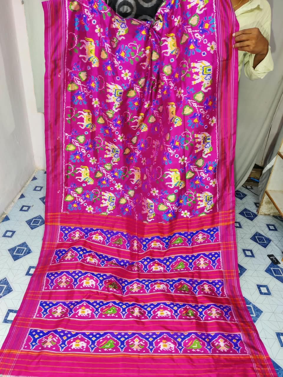 Designer Ikat - PDLSO03-IDSSIFDDD-07 - fullscreen view 2