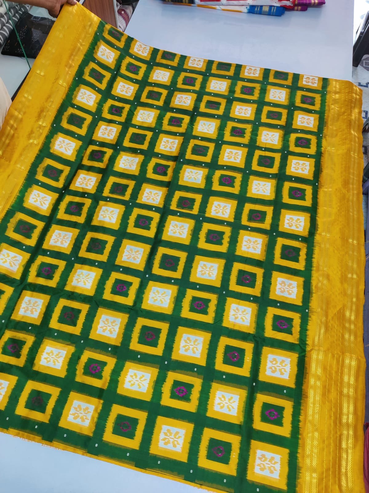 Designer Ikat - PDLSY26-IDSSIZDDC-01 - fullscreen view 3
