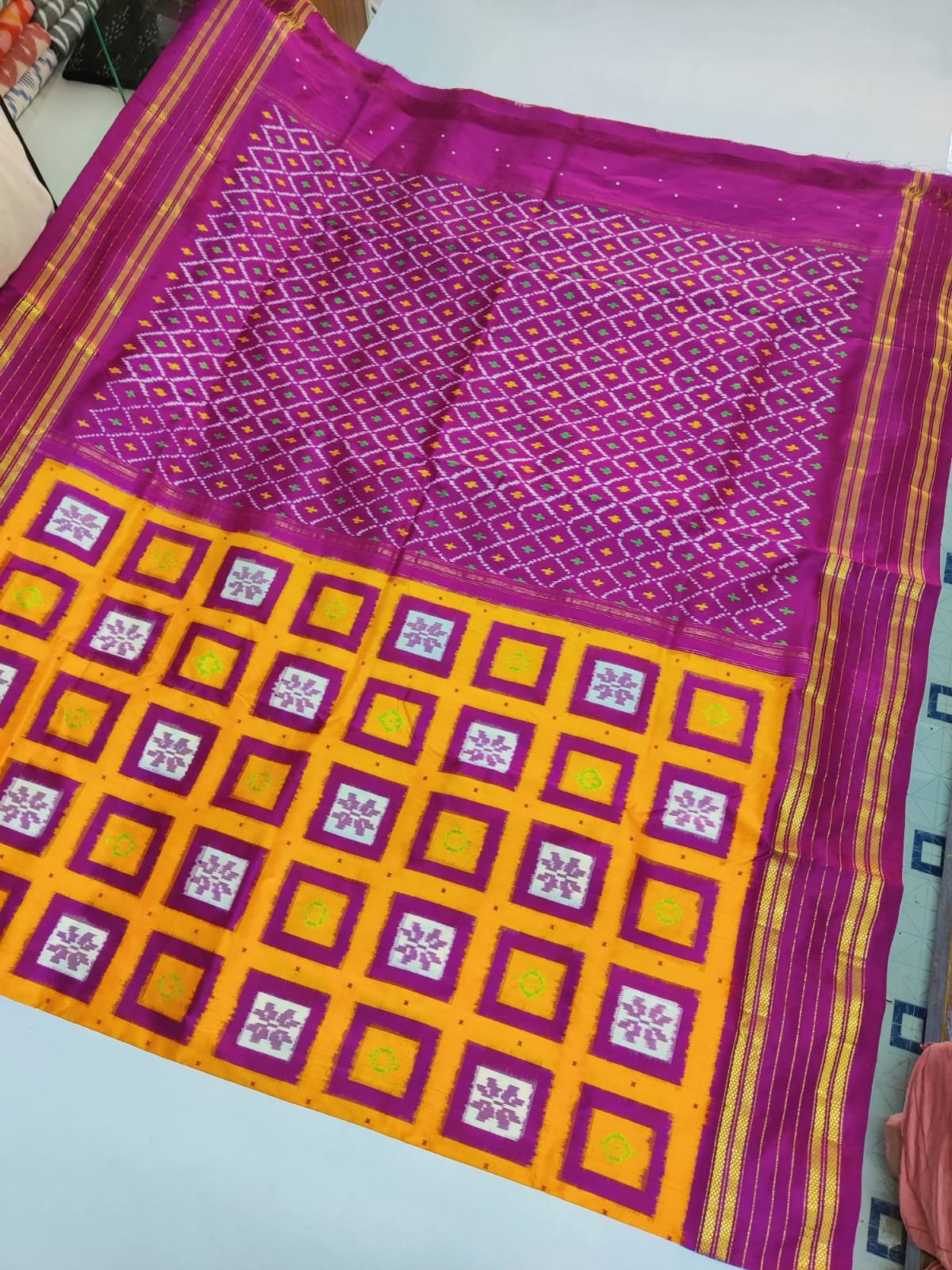 Designer Ikat - PDLSY26-IDSSIZDDC-03 - fullscreen view 2