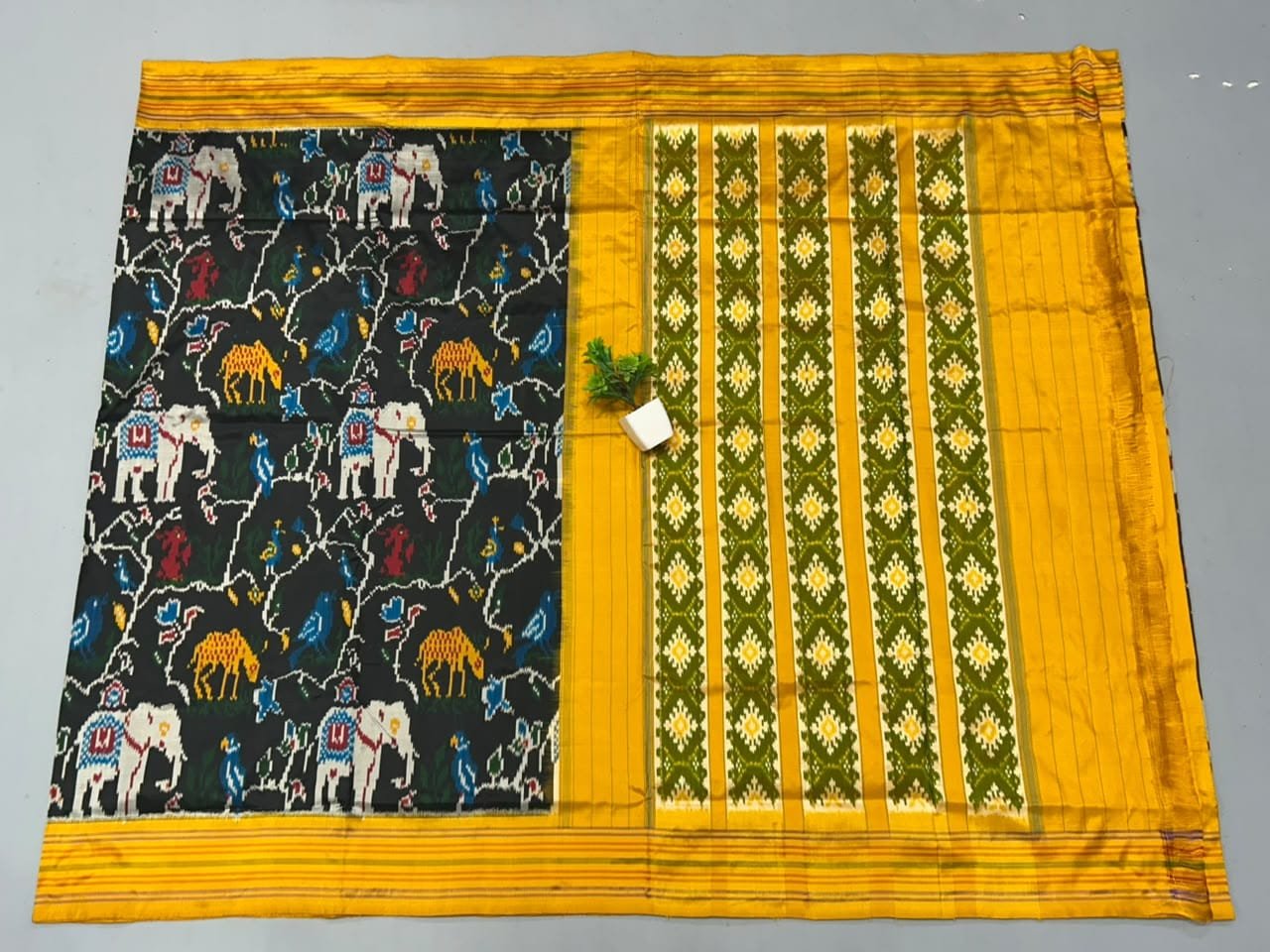 Designer Ikat - PKISG06-IDSSIZBDC-09