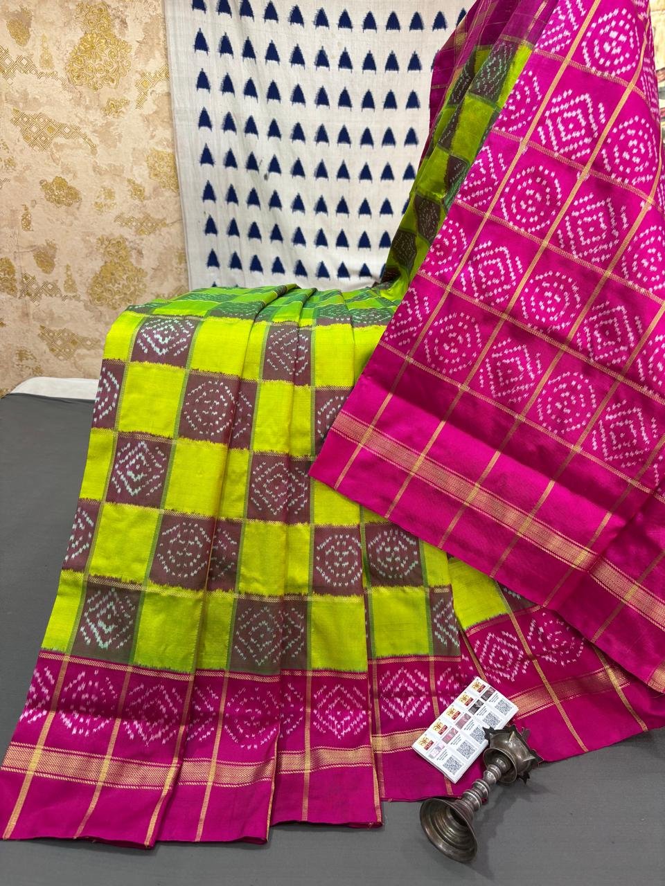 Designer Ikat - PRMHY18-IDSSDNTCD-19