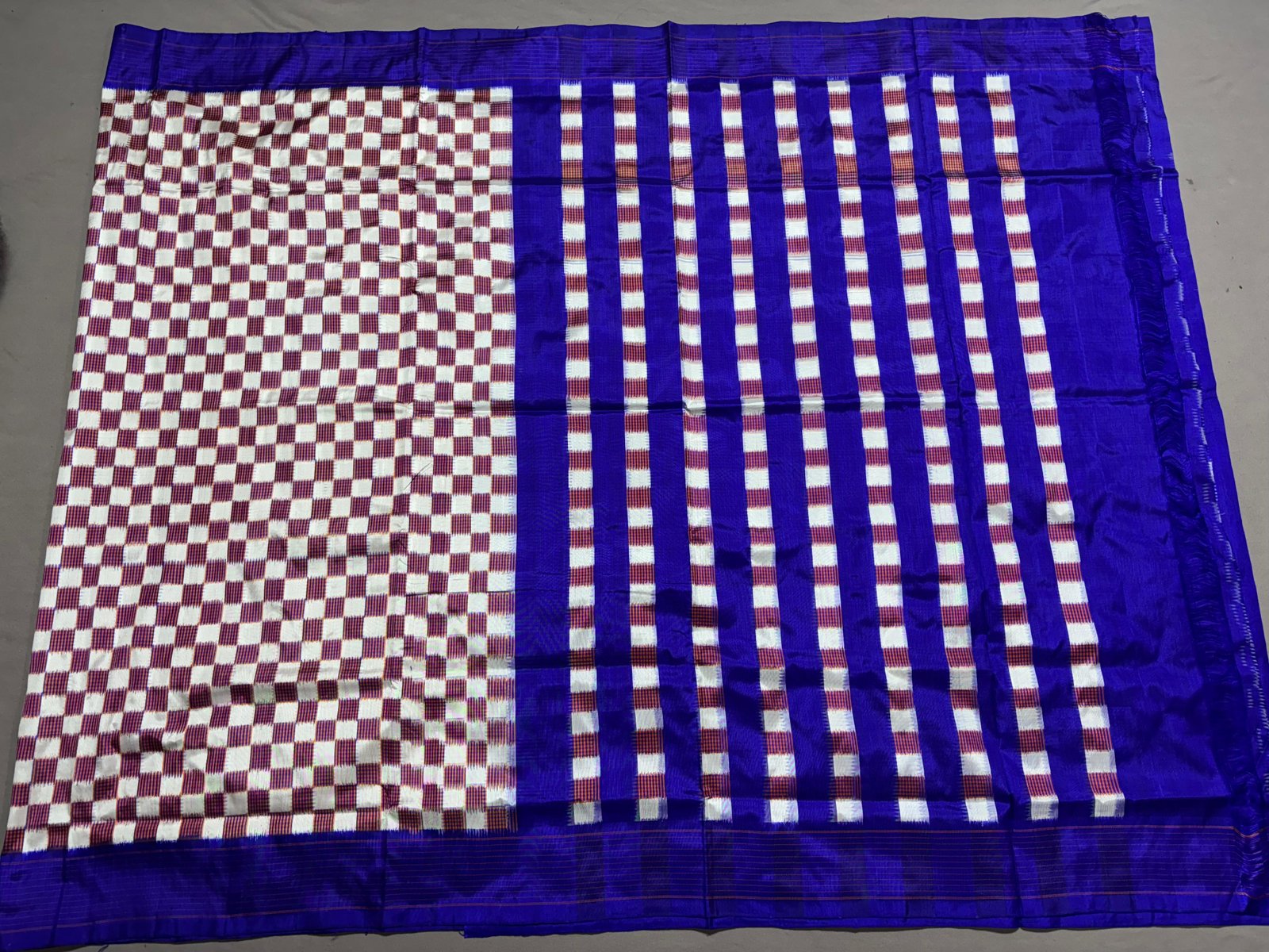 Designer Ikat - PSSIO03-IDSSIZXDC-01 - fullscreen view 2
