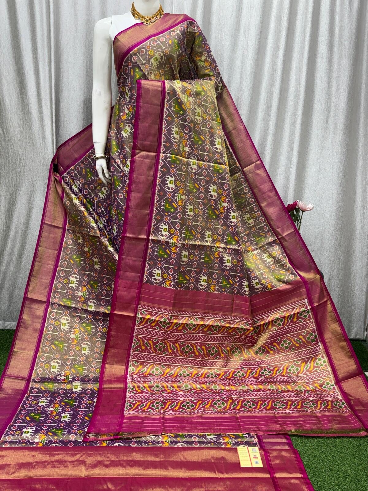 Full Tissue Ikat - PASKG15-FTISIZEDC-03