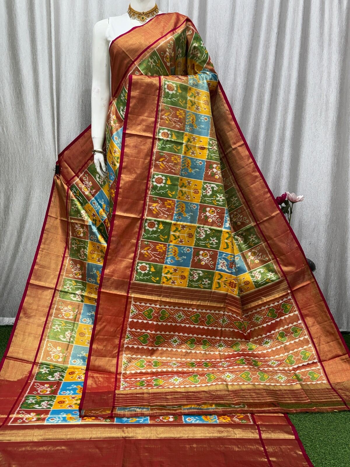 Full Tissue Ikat - PASKG15-FTISIZEDC-04