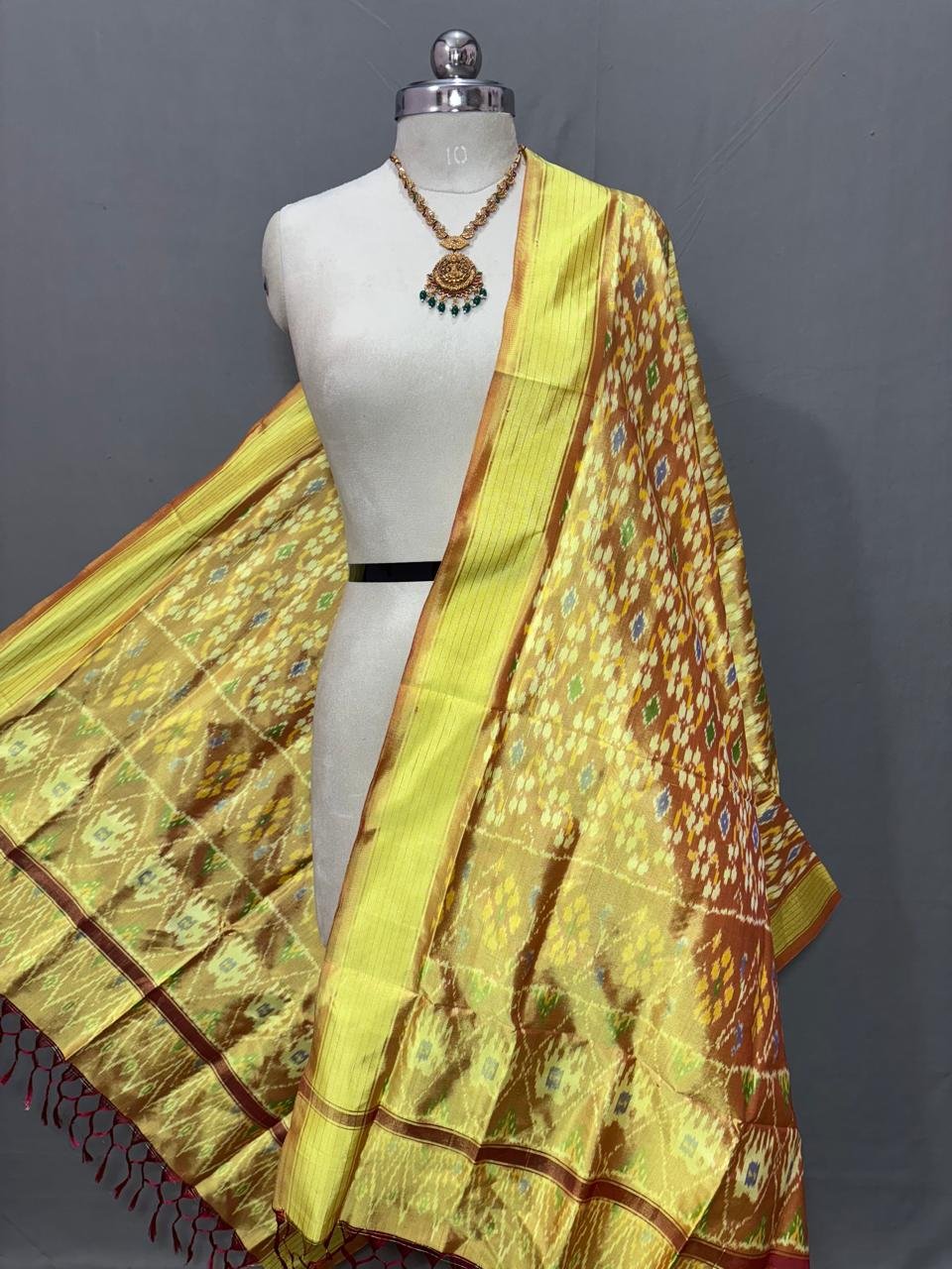 Ikat Dupatta - PSSIL04-ISDPDZSDC-01