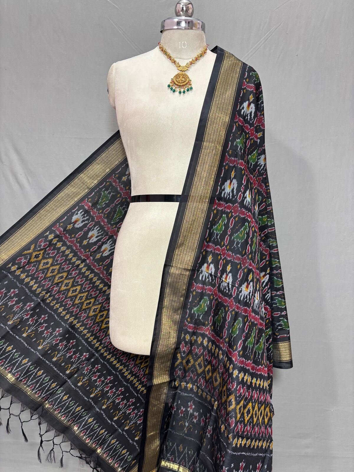 Ikat Dupatta - PSSIS25-ISCDDIBDC-32
