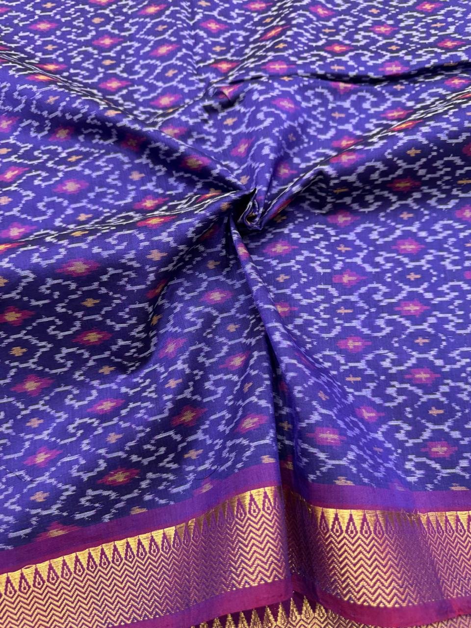Ikat Fabric - PSDHG11-ISCFCDBSC-05