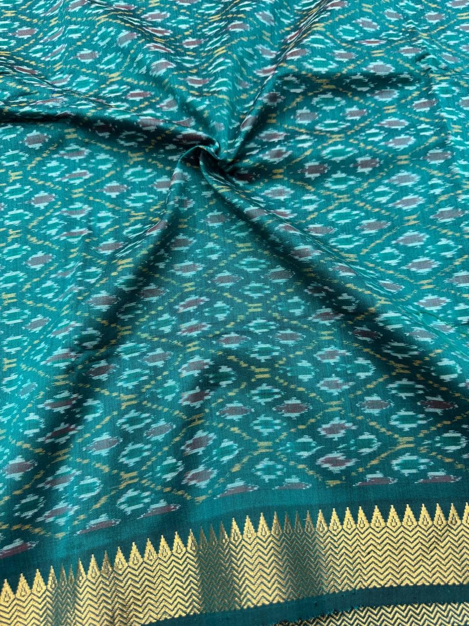 Ikat Fabric - PSDHG11-ISCFCDBSC-13