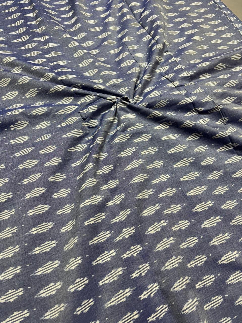 Ikat Fabric - PSSIO29-IMCFDDECD-25