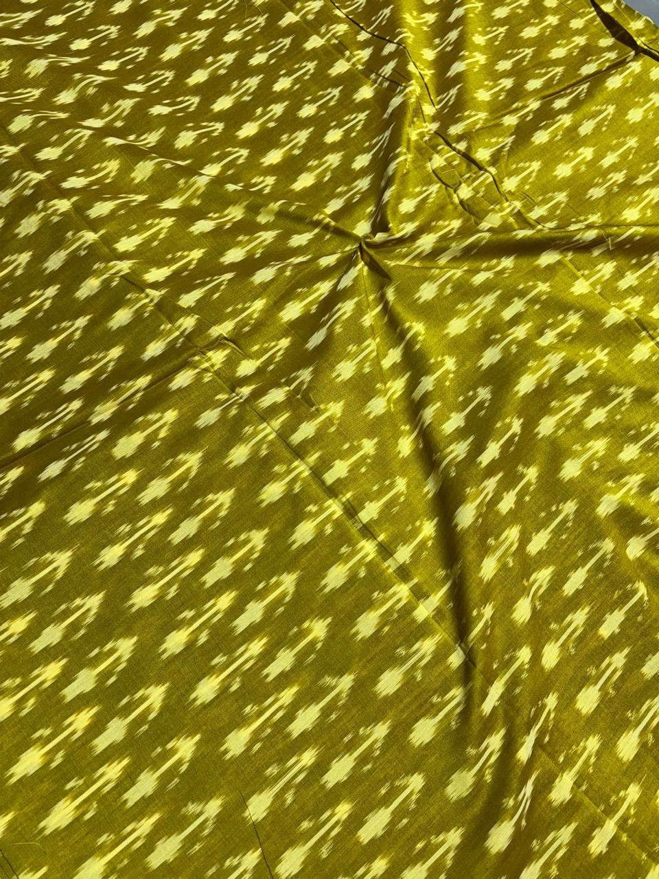 Ikat Fabric - PSSIO29-IMCFDDECD-27