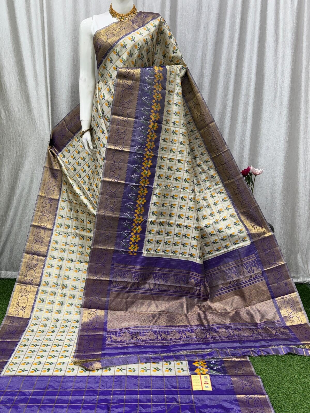 Kanchi Border Ikat - PASKG20-KBRPIBECD-02