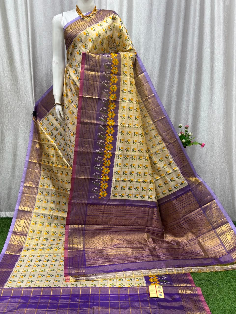 Kanchi Border Ikat - PASKG20-KBRPIBECD-04