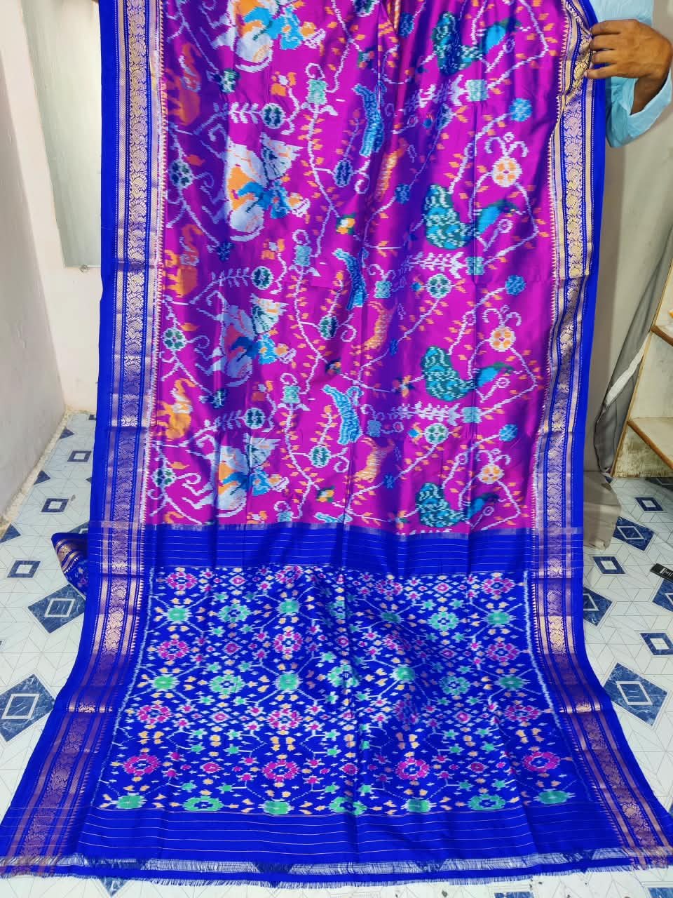 Kanchi Border Ikat - PDLSO04-KBIPIEZDC-03 - fullscreen view 2