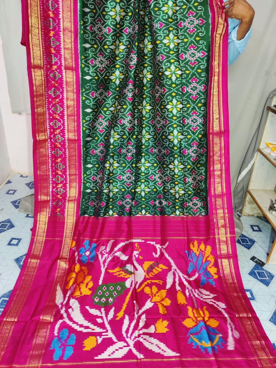 Kanchi Border Ikat - PDLSO04-KBIPIEZDC-05 - fullscreen view 2