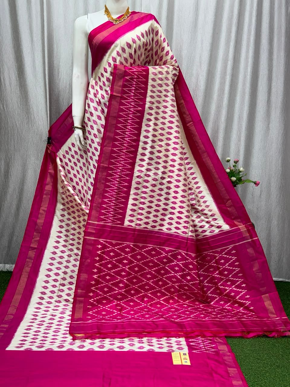 Lightweight Ikat Silk - PASKG11-LSWBCTDCD-01
