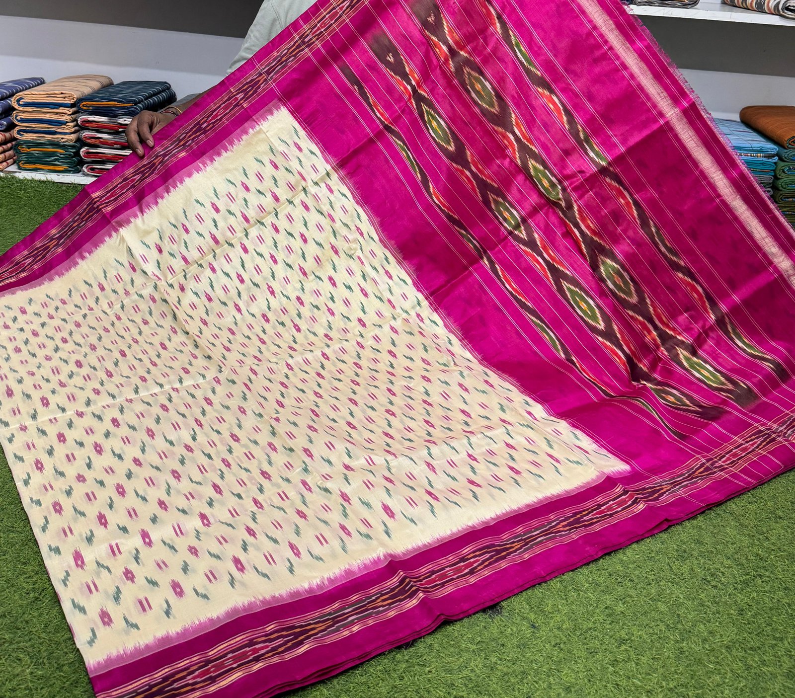Lightweight Ikat Silk - PSRGL17-LSNBCSSDC-03