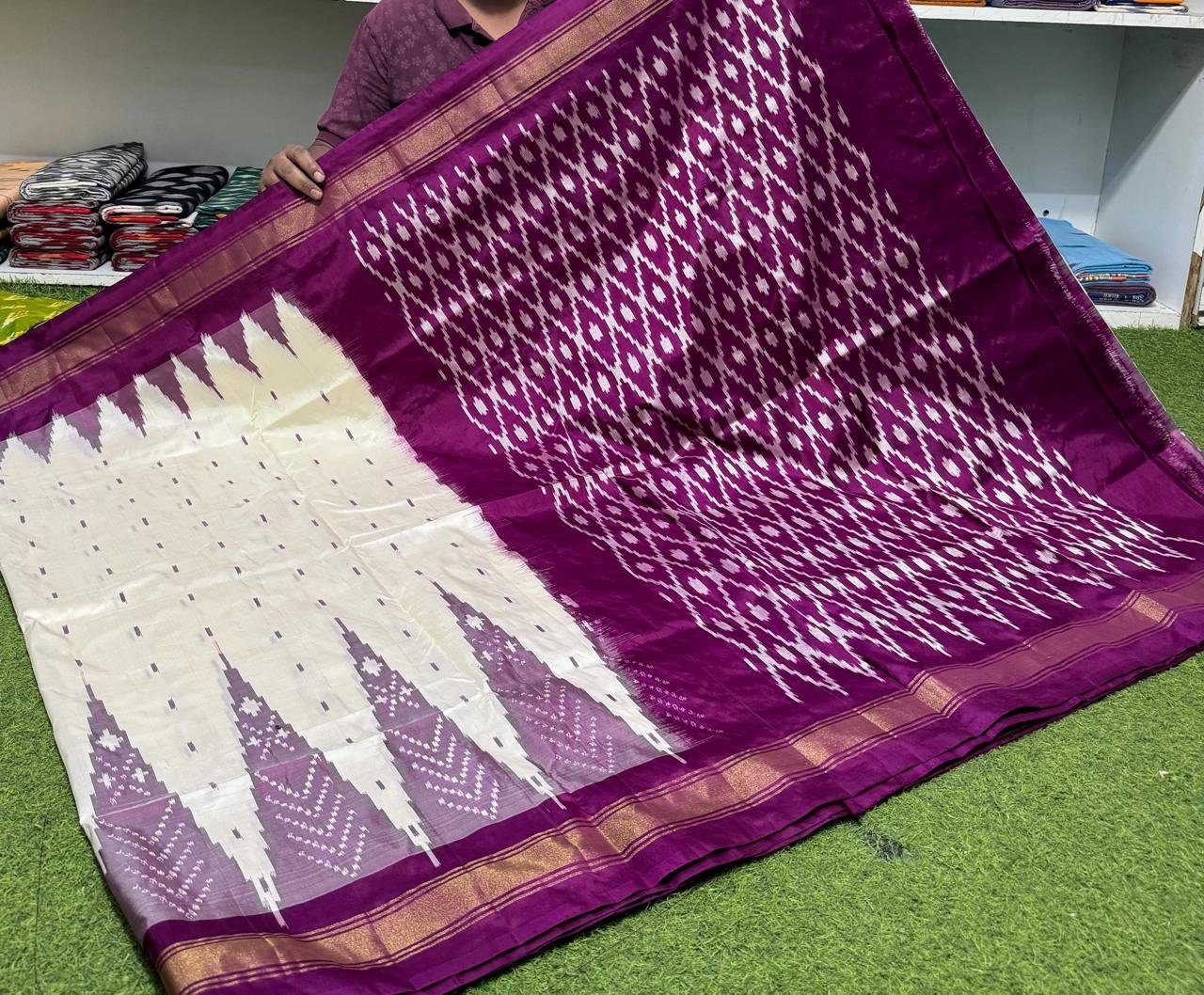 Lightweight Ikat Silk - PSRGO01-LSWBDTZCD-01