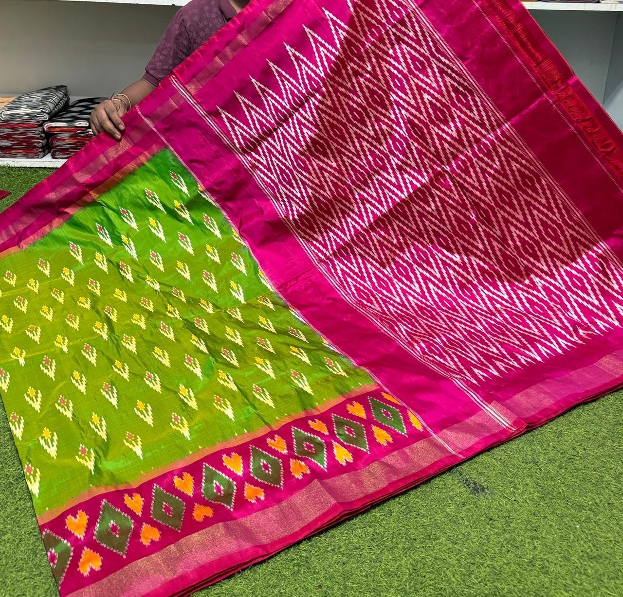 Lightweight Ikat Silk - PSRGO01-LSWBDTZCD-02