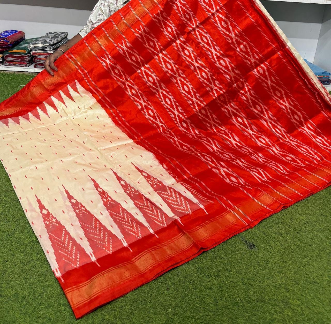 Lightweight Ikat Silk - PSRGO26-LSWBDTFDD-01