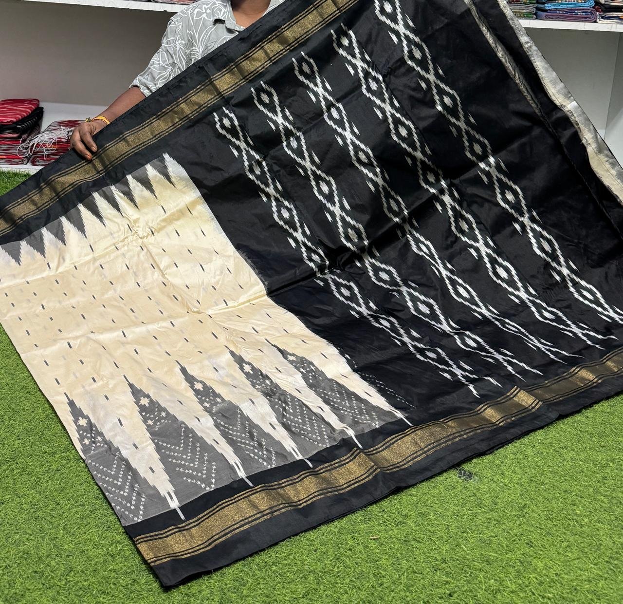 Lightweight Ikat Silk - PSRGS24-LSWBCTZDD-02