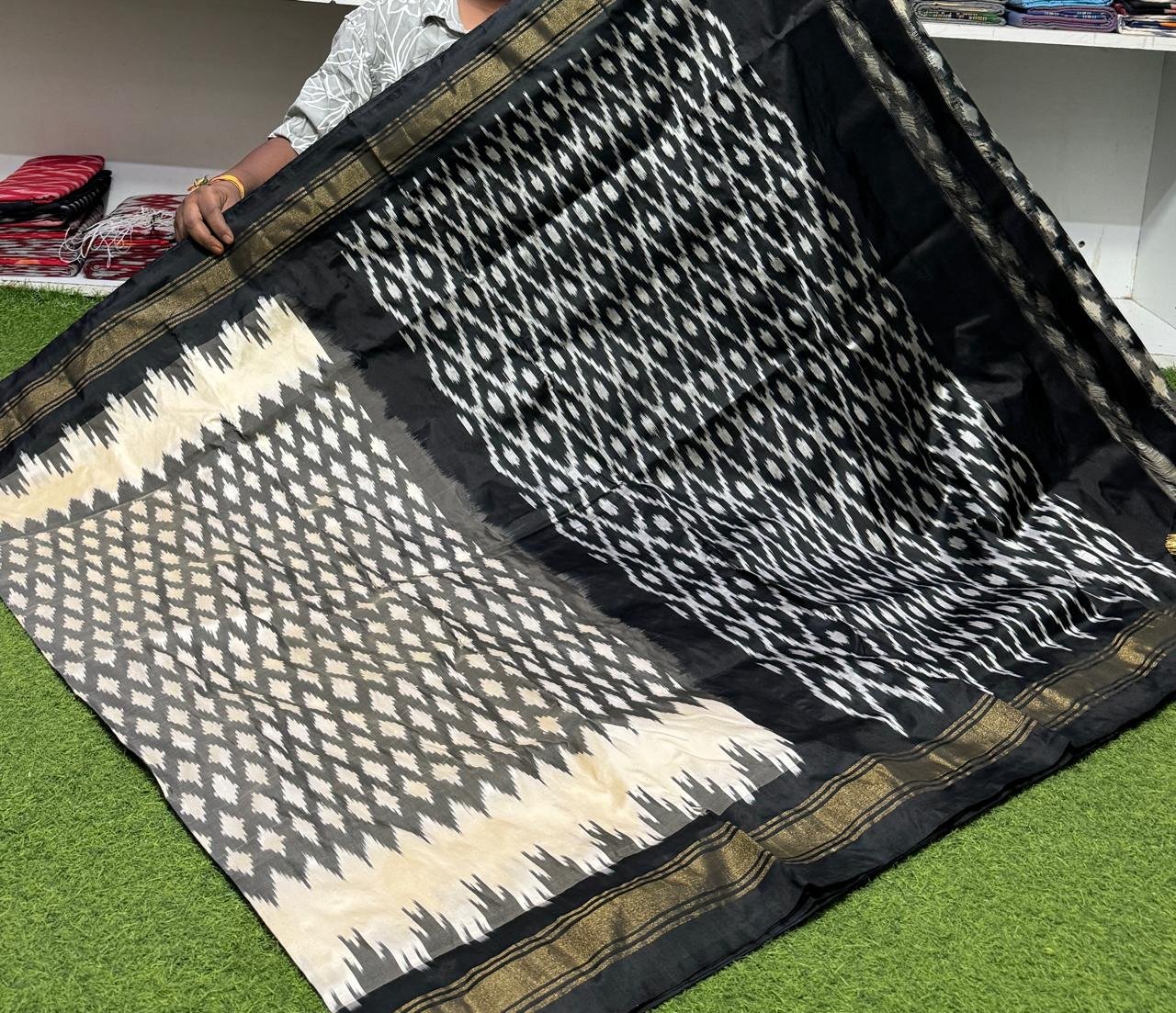 Lightweight Ikat Silk - PSRGS24-LSWBCTZDD-03