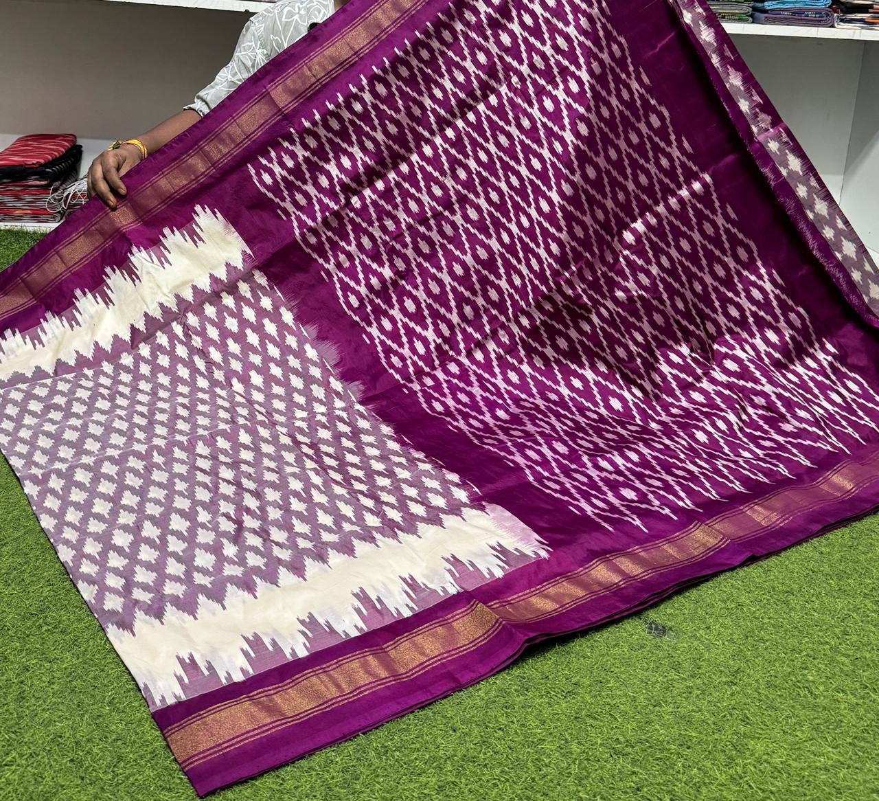 Lightweight Ikat Silk - PSRGS24-LSWBCTZDD-08
