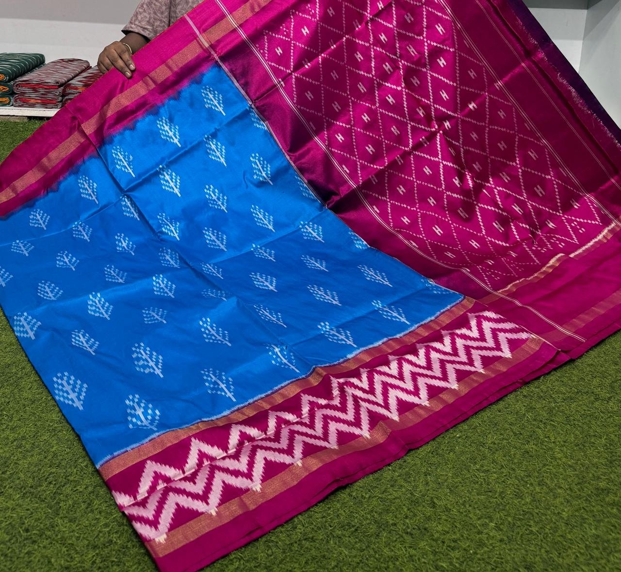 Lightweight Ikat Silk - PSRGS24-LSWBCTZDD-26