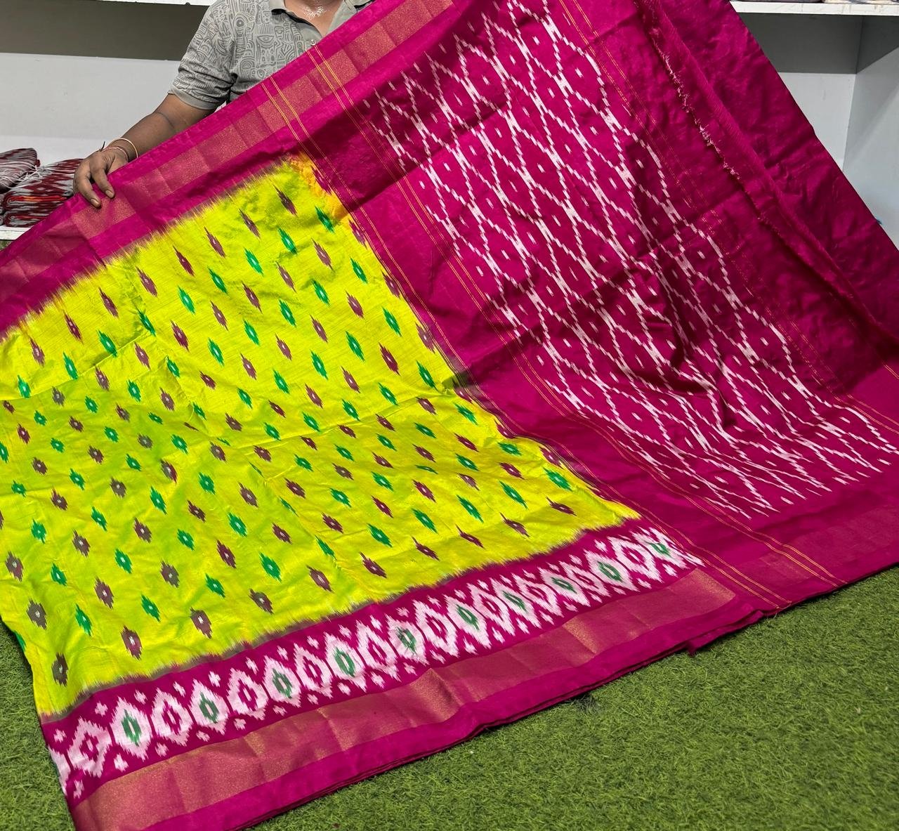 Lightweight Ikat Silk - PSRGS24-LSWBCTZDD-64