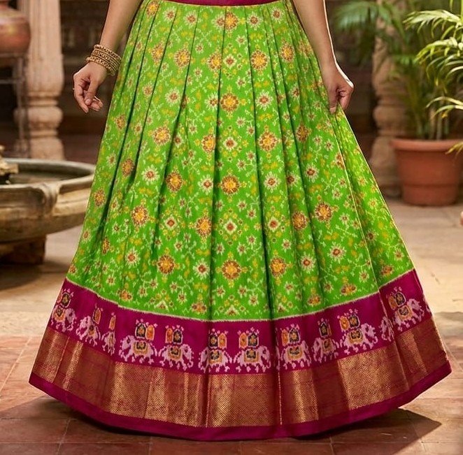 Silk Lehenga - PSSIG16-FSLGCSSDC-19
