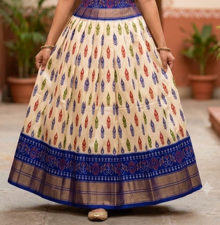 Silk Lehenga - PSSIO12-FSLGDSBCC-07