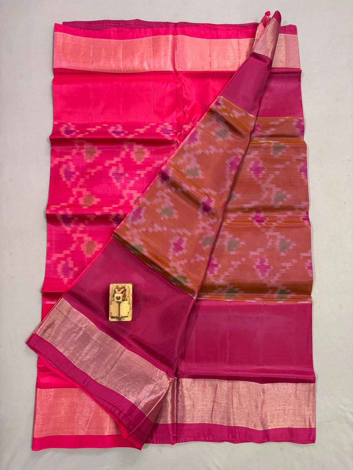 soft-silk-sarees - PKHSY13-ISSSDIESC-03