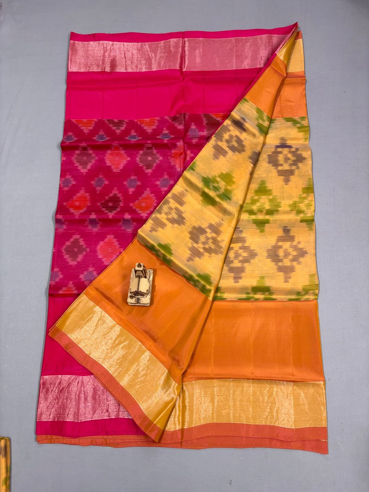 soft-silk-sarees - PKHSY13-ISSSDIESC-12